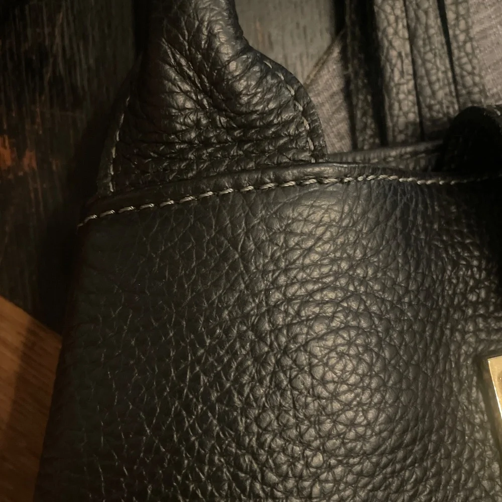 Made in Italy pebbled leather Courage B convertible bag - Picture 9 of 10